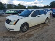 ✅ 2010 Ford Focus SE • VIN: 1FAHP3FN1AW153493 • Lot: 90461405. Listed on Copart with 188,688 mi. Free auction sales archive from the USA and detailed vehicle history report at DreamBid. Image 1.