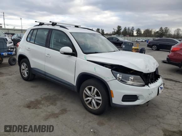 ✅ 2016 Volkswagen Tiguan SEL • VIN: WVGBV7AX2GW580532 • Lot: 92589185. Listed on Copart with 111,200 mi. Free auction sales archive from the USA and detailed vehicle history report at DreamBid. Image 4.