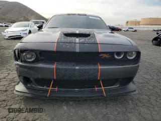 ✅ 2022 Dodge Challenger R/T Scat Pack Widebody • VIN: 2C3CDZFJ1NH218848 • Lot: 82129803. Wystawiony na Copart z przebiegiem 11 347 mil. Bezpłatny archiwum sprzedaży aukcyjnych z USA i szczegółowy raport historii pojazdu na DreamBid. Zdjęcie 5.
