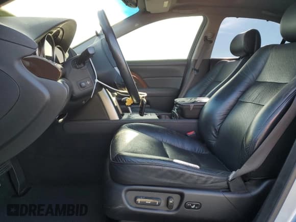 ✅ 2005 Acura RL • VIN: JH4KB16535C015785 • Lot: 81930365. Listed on Copart with 94,953 mi. Free auction sales archive from the USA and detailed vehicle history report at DreamBid. Image 7.