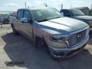 ✅ 2025 Ram 1500 Laramie • VIN: 1C6SRFJP9SN589351 • Лот: 42683602. Опубликован ранее на IAAI с пробегом 27 497 миль. Бесплатный доступ к архиву аукционных продаж из США и подробный отчёт об истории автомобиля на DreamBid. Изображение 1.