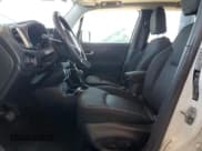 ✅ 2016 Jeep Renegade Latitude • VIN: ZACCJABT2GPD83855 • Лот: 71555745. Опубликован ранее на Copart с пробегом 87 646 миль. Бесплатный доступ к архиву аукционных продаж из США и подробный отчёт об истории автомобиля на DreamBid. Изображение 7.