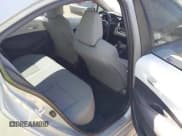 ✅ 2022 Toyota Corolla SE • VIN: 5YFS4MCE0NP124536 • Lot: 42524964. Wystawiony na IAAI z przebiegiem 48 352 mil. Bezpłatny archiwum sprzedaży aukcyjnych z USA i szczegółowy raport historii pojazdu na DreamBid. Zdjęcie 8.