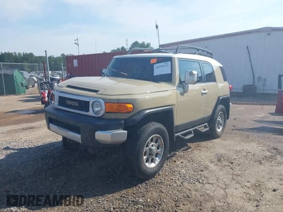 ✅ 2013 Toyota FJ Cruiser • VIN: JTEBU4BF0DK155918 • Lot: 40396515. Listed on IAAI with 151,015 mi. Free auction sales archive from the USA and detailed vehicle history report at DreamBid. Image 19.