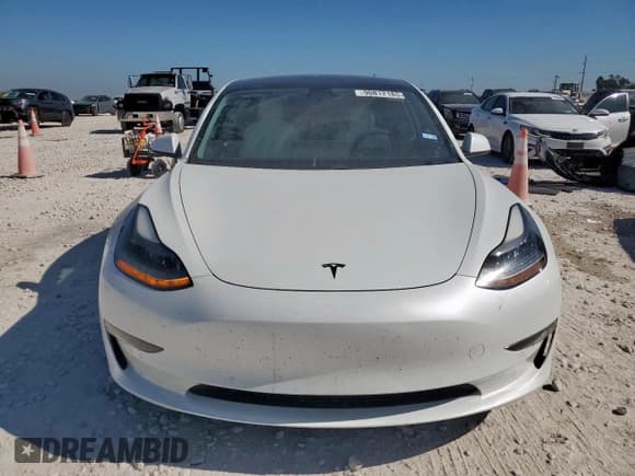 ✅ 2021 Tesla Model 3 Long Range • VIN: 5YJ3E1EB3MF936989 • Lot: 90812185. Wystawiony na Copart z przebiegiem 59 644 mil. Bezpłatny archiwum sprzedaży aukcyjnych z USA i szczegółowy raport historii pojazdu na DreamBid. Zdjęcie 5.