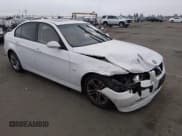 ✅ 2008 BMW 3 Series 328i • VIN: WBAVC57518NK77425 • Lot: 43836497. Listed on IAAI with 124,614 mi. Free auction sales archive from the USA and detailed vehicle history report at DreamBid. Image 1.