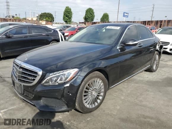 ✅ 2015 Mercedes-Benz C 300 • VIN: 55SWF4KB0FU039534 • Lot: 81427375. Listed on Copart with 119,424 mi. Free auction sales archive from the USA and detailed vehicle history report at DreamBid. Image 1.
