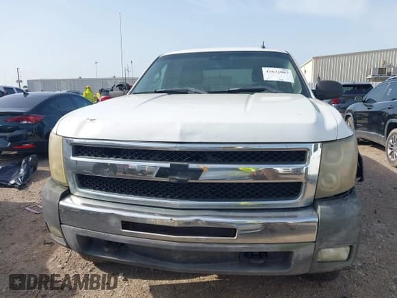 ✅ 2008 Chevrolet Silverado 1500 • VIN: 2GCFC13Y681118367 • Lot: 42632087. Wystawiony na IAAI z przebiegiem 99 623 mil. Bezpłatny archiwum sprzedaży aukcyjnych z USA i szczegółowy raport historii pojazdu na DreamBid. Zdjęcie 12.