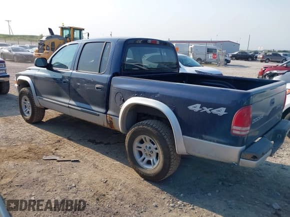 ✅ 2004 Dodge Dakota SLT • VIN: 1D7HG48N14S610012 • Lot: 39853794. Wystawiony na IAAI z przebiegiem 158 998 mil. Bezpłatny archiwum sprzedaży aukcyjnych z USA i szczegółowy raport historii pojazdu na DreamBid. Zdjęcie 3.