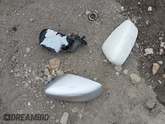 ✅ 2018 Mazda 3 Touring • VIN: 3MZBN1V32JM190611 • Lot: 42032844. Wystawiony na IAAI z przebiegiem 63 493 mil. Bezpłatny archiwum sprzedaży aukcyjnych z USA i szczegółowy raport historii pojazdu na DreamBid. Zdjęcie 12.