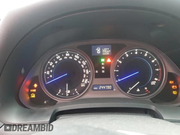 ✅ 2009 Lexus IS 250 • VIN: JTHBK262592092911 • Lot: 92938495. Listed on Copart with 244,790 mi. Free auction sales archive from the USA and detailed vehicle history report at DreamBid. Image 9.