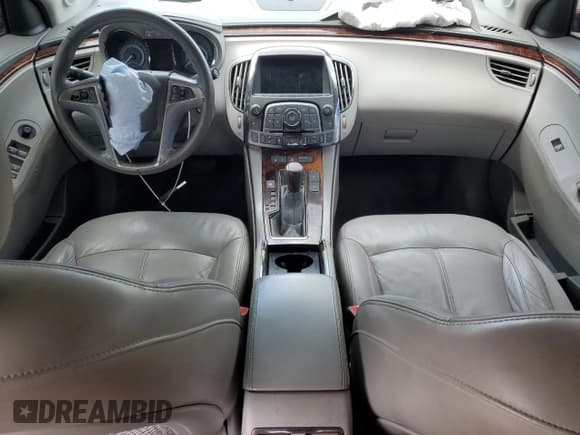 ✅ 2013 Buick LaCrosse Leather • VIN: 1G4GC5E30DF210313 • Lot: 57975165. Listed on Copart with 202,329 mi. Free auction sales archive from the USA and detailed vehicle history report at DreamBid. Image 8.