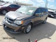 ✅ 2019 Dodge Grand Caravan SXT • VIN: 2C4RDGCG6KR800131 • Lot: 43458361. Wystawiony na IAAI z przebiegiem 101 394 mil. Bezpłatny archiwum sprzedaży aukcyjnych z USA i szczegółowy raport historii pojazdu na DreamBid. Zdjęcie 2.