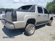 ✅ 2008 Chevrolet Avalanche LS • VIN: 3GNFK12318G182890 • Лот: 42627050. Опубликован ранее на IAAI с пробегом 205 636 миль. Бесплатный доступ к архиву аукционных продаж из США и подробный отчёт об истории автомобиля на DreamBid. Изображение 4.