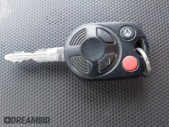 ✅ 2012 Ford Escape XLT • VIN: 1FMCU0DG9CKB63470 • Lot: 43735267. Wystawiony na IAAI z przebiegiem 189 139 mil. Bezpłatny archiwum sprzedaży aukcyjnych z USA i szczegółowy raport historii pojazdu na DreamBid. Zdjęcie 11.