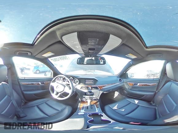 ✅ 2013 Mercedes-Benz C 300 Sport • VIN: WDDGF8AB7DR245588 • Lot: 58091295. Wystawiony na Copart z przebiegiem 90 242 mil. Bezpłatny archiwum sprzedaży aukcyjnych z USA i szczegółowy raport historii pojazdu na DreamBid. Zdjęcie 14.