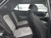 ✅ 2021 Hyundai Venue SEL • VIN: KMHRC8A3XMU120663 • Lot: 83189304. Wystawiony na Copart z przebiegiem 61 606 mil. Bezpłatny archiwum sprzedaży aukcyjnych z USA i szczegółowy raport historii pojazdu na DreamBid. Zdjęcie 10.