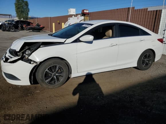 ✅ 2014 Hyundai Sonata GLS • VIN: 5NPEB4AC9EH924642 • Lot: 77323554. Listed on Copart with 223,096 mi. Free auction sales archive from the USA and detailed vehicle history report at DreamBid. Image 1.