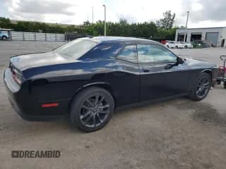 ✅ 2021 Dodge Challenger GT • VIN: 2C3CDZKG0MH605190 • Lot: 52042403. Wystawiony na Copart z przebiegiem 12 872 mil. Bezpłatny archiwum sprzedaży aukcyjnych z USA i szczegółowy raport historii pojazdu na DreamBid. Zdjęcie 3.