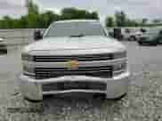 2015 Chevrolet Silverado 2500HD Work Truck z VIN 1GC1KUEG3FF554814, wystawiony jako Copart lot #56838855 z przebiegiem 275 921 mil mil oraz Szkoda całkowita • Salvage title. Historia ofert i sprzedaży dostępna na DreamBid. Obrazek 13.