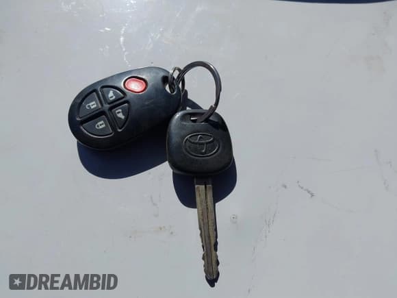 ✅ 2014 Toyota Sienna LE AAS • VIN: 5TDKK3DC5ES445105 • Lot: 41097560. Listed on IAAI with 114,283 mi. Free auction sales archive from the USA and detailed vehicle history report at DreamBid. Image 11.