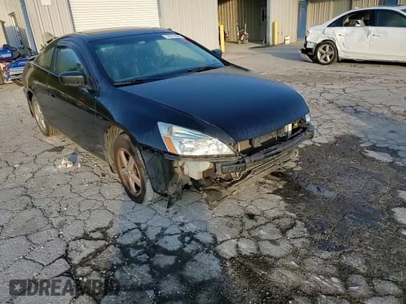 ✅ 2004 Honda Accord EX • VIN: 1HGCM82694A004924 • Lot: 72211404. Listed on Copart with 207,751 mi. Free auction sales archive from the USA and detailed vehicle history report at DreamBid. Image 11.