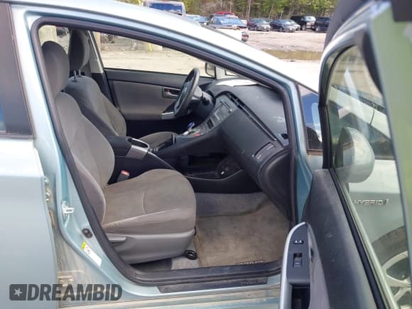 ✅ 2014 Toyota Prius Four • VIN: JTDKN3DUXE1817101 • Lot: 43311861. Wystawiony na IAAI z przebiegiem 187 838 mil. Bezpłatny archiwum sprzedaży aukcyjnych z USA i szczegółowy raport historii pojazdu na DreamBid. Zdjęcie 5.