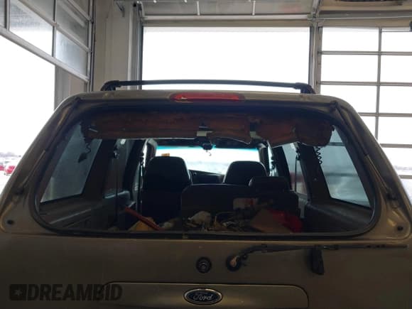 ✅ 2000 Ford Explorer Eddie Bauer • VIN: 1FMZU74E8YZB41346 • Lot: 41601042. Wystawiony na IAAI z przebiegiem 295 103 mil. Bezpłatny archiwum sprzedaży aukcyjnych z USA i szczegółowy raport historii pojazdu na DreamBid. Zdjęcie 6.