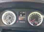 2014 Ram 1500 Express z VIN 1C6RR6FT3ES264091, wystawiony jako IAAI lot #43295229 z przebiegiem 131 231 mil mil oraz . Historia ofert i sprzedaży dostępna na DreamBid. Obrazek 7.