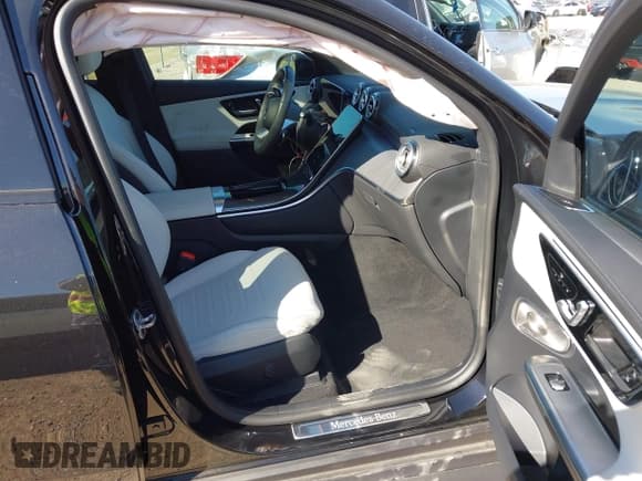 ✅ 2024 Mercedes-Benz GLC 300 • VIN: W1NKJ4HB2RF229849 • Лот: 43479175. Опубликован ранее на IAAI с пробегом 6 487 миль. Бесплатный доступ к архиву аукционных продаж из США и подробный отчёт об истории автомобиля на DreamBid. Изображение 5.