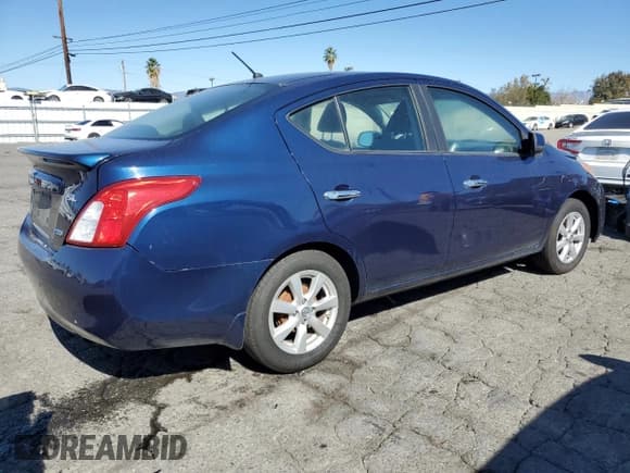 ✅ 2012 Nissan Versa SV • VIN: 3N1CN7AP1CL825560 • Lot: 85397465. Wystawiony na Copart z przebiegiem 148 257 mil. Bezpłatny archiwum sprzedaży aukcyjnych z USA i szczegółowy raport historii pojazdu na DreamBid. Zdjęcie 3.