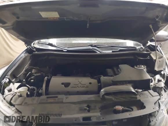 2018 Mitsubishi Outlander SE with VIN JA4AD3A33JJ003936, listed as a IAAI auction lot 43525448 with 252,718 mi miles and . Bid and sale history available at DreamBid. Image 10.