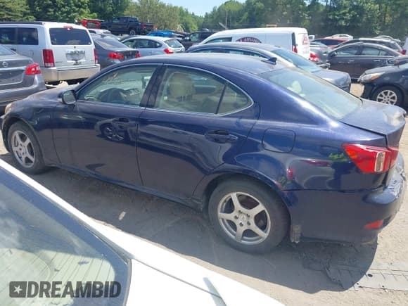 ✅ 2011 Lexus IS 250 • VIN: JTHCF5C20B5049547 • Lot: 42506878. Listed on IAAI with 175,754 mi. Free auction sales archive from the USA and detailed vehicle history report at DreamBid. Image 14.