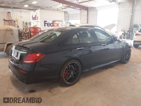 ✅ 2020 Mercedes-Benz E 63 S AMG • VIN: WDDZF8KB2LA739636 • Лот: 42320920. Опубликован ранее на IAAI с пробегом 48 336 миль. Бесплатный доступ к архиву аукционных продаж из США и подробный отчёт об истории автомобиля на DreamBid. Изображение 4.