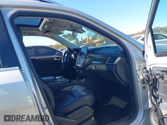 ✅ 2018 Mercedes-Benz GLS 450 • VIN: 4JGDF6EE1JB074262 • Lot: 43449050. Listed on IAAI with 189,310 mi. Free auction sales archive from the USA and detailed vehicle history report at DreamBid. Image 5.