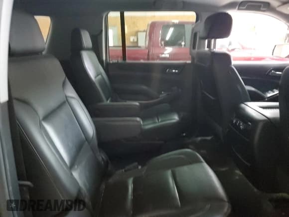 ✅ 2020 Chevrolet Suburban Premier • VIN: 1GNSKJKC5LR132324 • Lot: 81385635. Wystawiony na Copart z przebiegiem 131 179 mil. Bezpłatny archiwum sprzedaży aukcyjnych z USA i szczegółowy raport historii pojazdu na DreamBid. Zdjęcie 11.