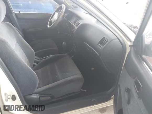 ✅ 1993 Toyota Corolla • VIN: JT2AE09E8P0032637 • Lot: 42826818. Wystawiony na IAAI z przebiegiem 88 085 mil. Bezpłatny archiwum sprzedaży aukcyjnych z USA i szczegółowy raport historii pojazdu na DreamBid. Zdjęcie 5.