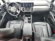 ✅ 2021 Kia Sorento EX • VIN: KNDRH4LGXM5018885 • Lot: 80721145. Wystawiony na Copart z przebiegiem 121 318 mil. Bezpłatny archiwum sprzedaży aukcyjnych z USA i szczegółowy raport historii pojazdu na DreamBid. Zdjęcie 8.