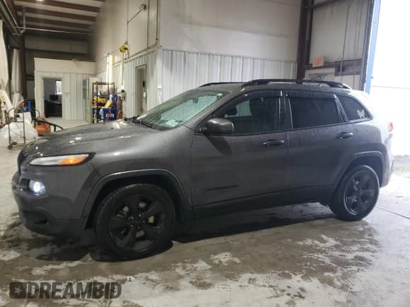 ✅ 2018 Jeep Cherokee Latitude Tech Connect • VIN: 1C4PJLCBXJD540198 • Lot: 85584005. Wystawiony na Copart z przebiegiem 147 813 mil. Bezpłatny archiwum sprzedaży aukcyjnych z USA i szczegółowy raport historii pojazdu na DreamBid. Zdjęcie 1.