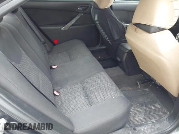 ✅ 2010 Pontiac G6 1SB • VIN: 1G2ZA5E0XA4104374 • Lot: 41682716. Wystawiony na IAAI z przebiegiem 161 624 mil. Bezpłatny archiwum sprzedaży aukcyjnych z USA i szczegółowy raport historii pojazdu na DreamBid. Zdjęcie 8.