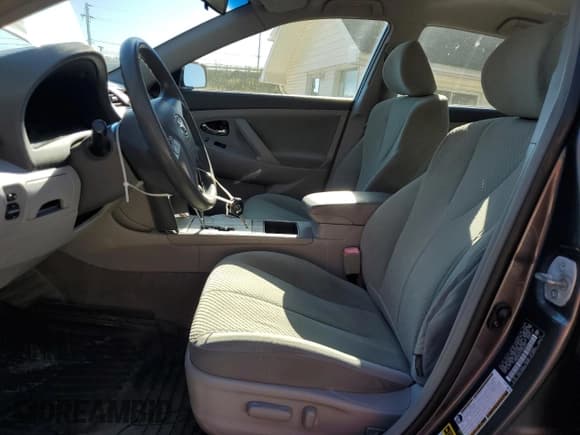 ✅ 2007 Toyota Camry XLE • VIN: JTNBE46K073026256 • Лот: 84548615. Опубликован ранее на Copart с пробегом 143 713 миль. Бесплатный доступ к архиву аукционных продаж из США и подробный отчёт об истории автомобиля на DreamBid. Изображение 7.