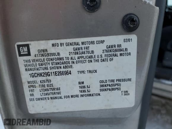 ✅ 2001 Chevrolet Silverado 2500HD LS • VIN: 1GCHK29G11E266964 • Лот: 46182055. Опубликован ранее на Copart с пробегом 208 512 миль. Бесплатный доступ к архиву аукционных продаж из США и подробный отчёт об истории автомобиля на DreamBid. Изображение 13.
