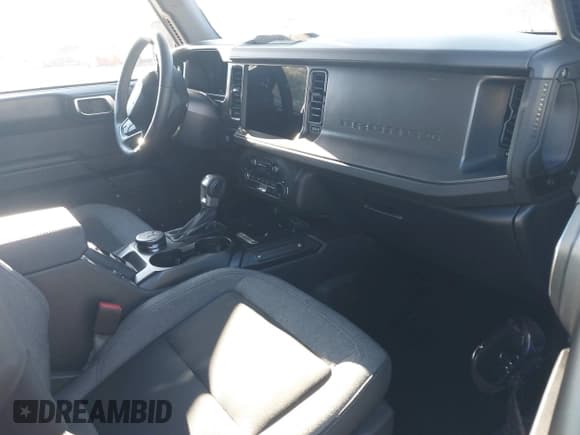 ✅ 2025 Ford Bronco Big Bend • VIN: 1FMDE7BH7SLA54214 • Lot: 43491470. Listed on IAAI with 2,559 mi. Free auction sales archive from the USA and detailed vehicle history report at DreamBid. Image 5.