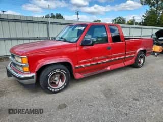 1997 Chevrolet Silverado 1500 z VIN 1GBEC19R9VE187788, wystawiony jako Copart lot #90051185 z przebiegiem 252 445 mil mil oraz Szkoda całkowita • Salvage title. Historia ofert i sprzedaży dostępna na DreamBid. Obrazek 1.