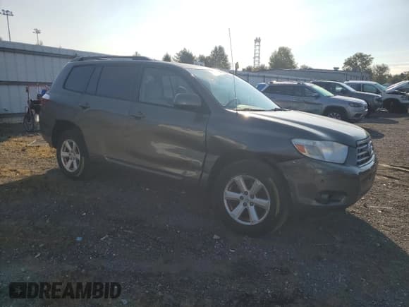✅ 2010 Toyota Highlander • VIN: 5TDBK3EH4AS005686 • Lot: 72056945. Listed on Copart with 229,193 mi. Free auction sales archive from the USA and detailed vehicle history report at DreamBid. Image 4.