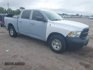 2013 Ram 1500 Express z VIN 1C6RR7KT7DS679361, wystawiony jako IAAI lot #43408111 z przebiegiem 201 697 mil mil oraz . Historia ofert i sprzedaży dostępna na DreamBid. Obrazek 1.