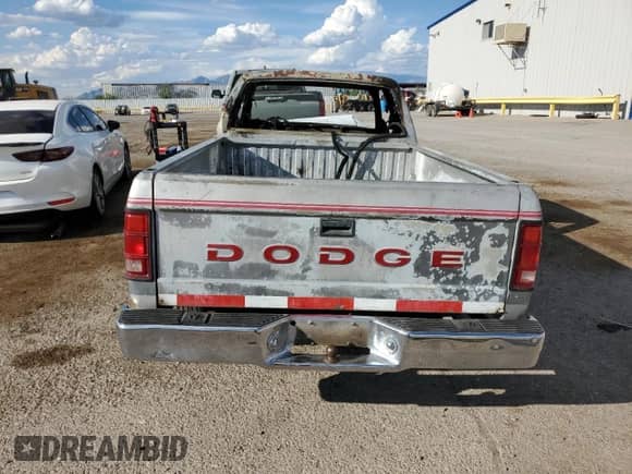 1992 Dodge Dakota with VIN 1B7GL23Y0NS678195, listed as a Copart auction lot 81119285 with Not provided miles and Salvage title. Bid and sale history available at DreamBid. Image 6.