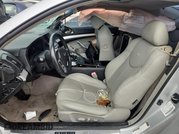 ✅ 2008 Infiniti G37 Journey • VIN: JNKCV64EX8M128501 • Lot: 81501905. Wystawiony na Copart z przebiegiem Nie podano. Bezpłatny archiwum sprzedaży aukcyjnych z USA i szczegółowy raport historii pojazdu na DreamBid. Zdjęcie 7.