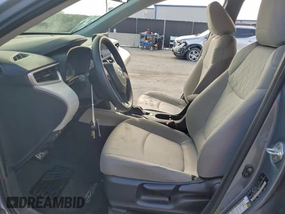 ✅ 2023 Toyota Corolla Cross L • VIN: 7MUAAAAG7PV055643 • Lot: 93307565. Listed on Copart with 32,913 mi. Free auction sales archive from the USA and detailed vehicle history report at DreamBid. Image 7.