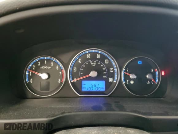 ✅ 2008 Hyundai Santa Fe SE • VIN: 5NMSH13E18H149852 • Lot: 91411365. Wystawiony na Copart z przebiegiem 197 139 mil. Bezpłatny archiwum sprzedaży aukcyjnych z USA i szczegółowy raport historii pojazdu na DreamBid. Zdjęcie 9.